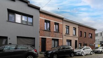 Eengezinswoning te koop in DEURNE