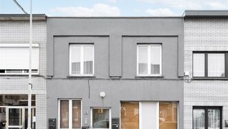 Opbrengsteigendom te koop in DEURNE