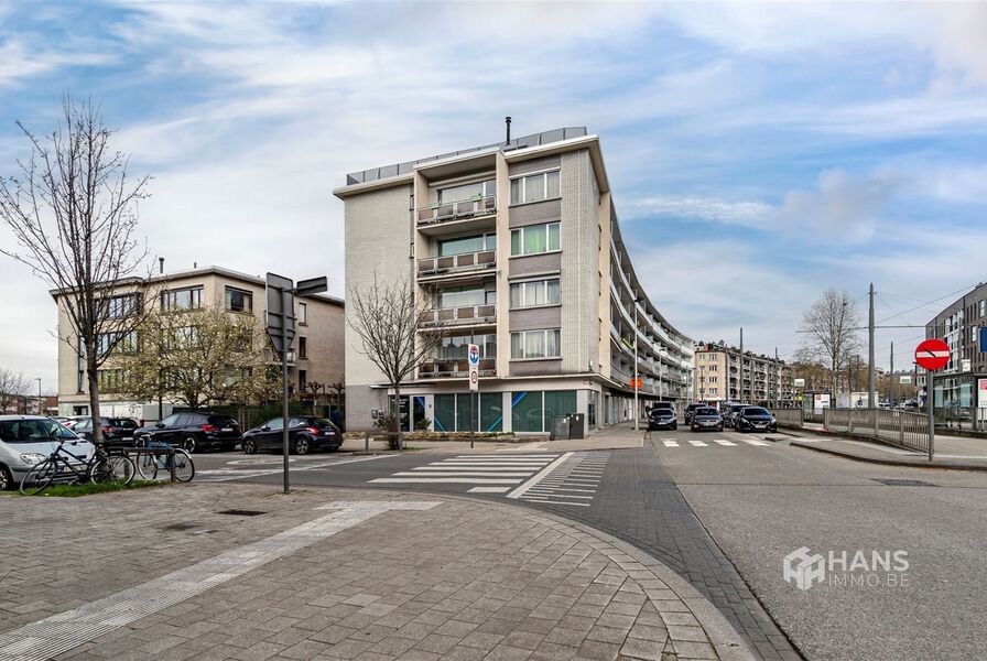 Appartement te koop in DEURNE