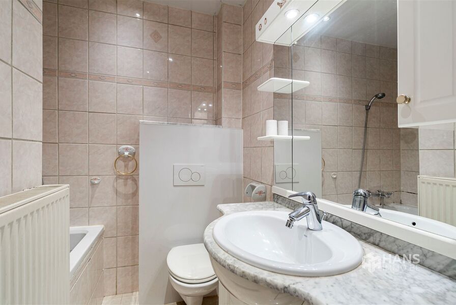 Appartement te koop in DEURNE