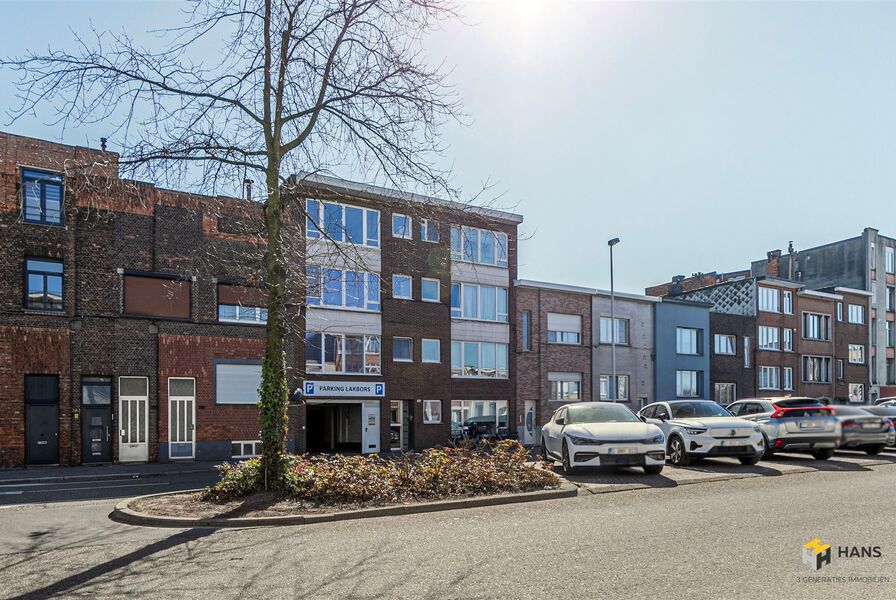 Appartement te koop in DEURNE