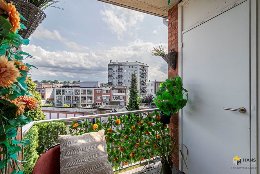 Appartement te koop in DEURNE