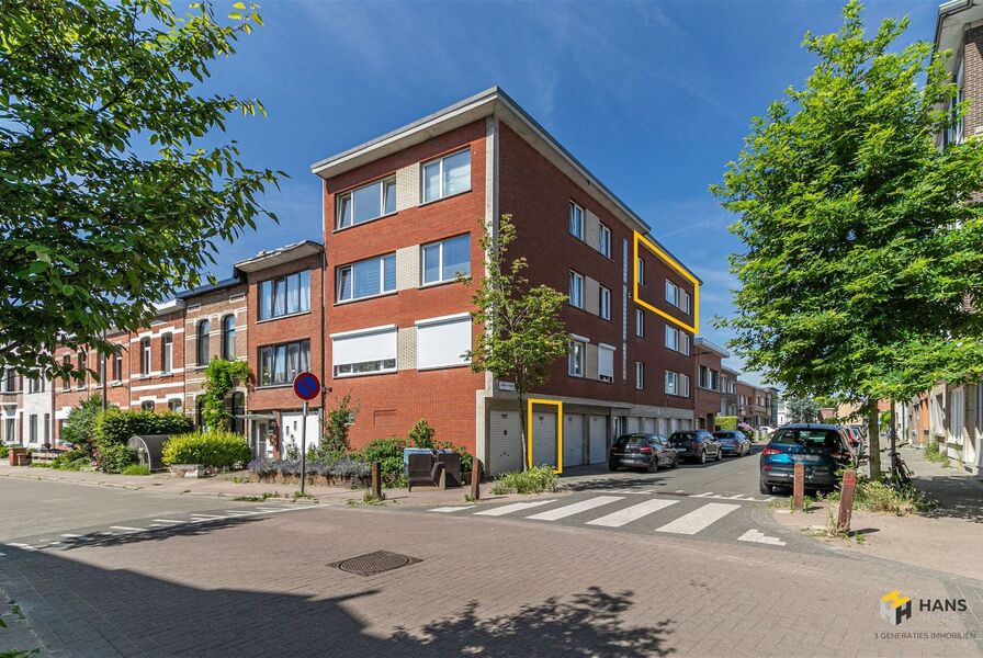 Appartement te koop in DEURNE