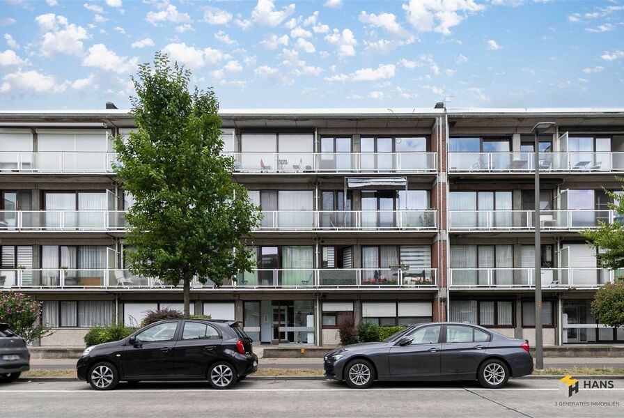 Appartement te koop in DEURNE