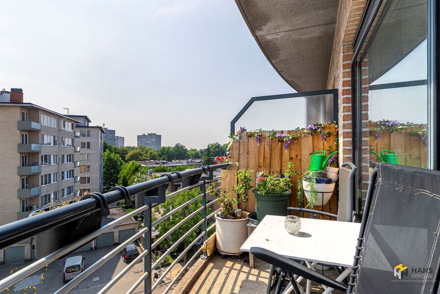 Appartement te koop in DEURNE