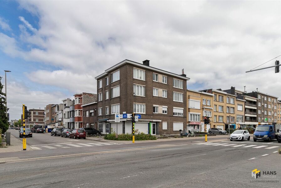 Appartement te koop in DEURNE