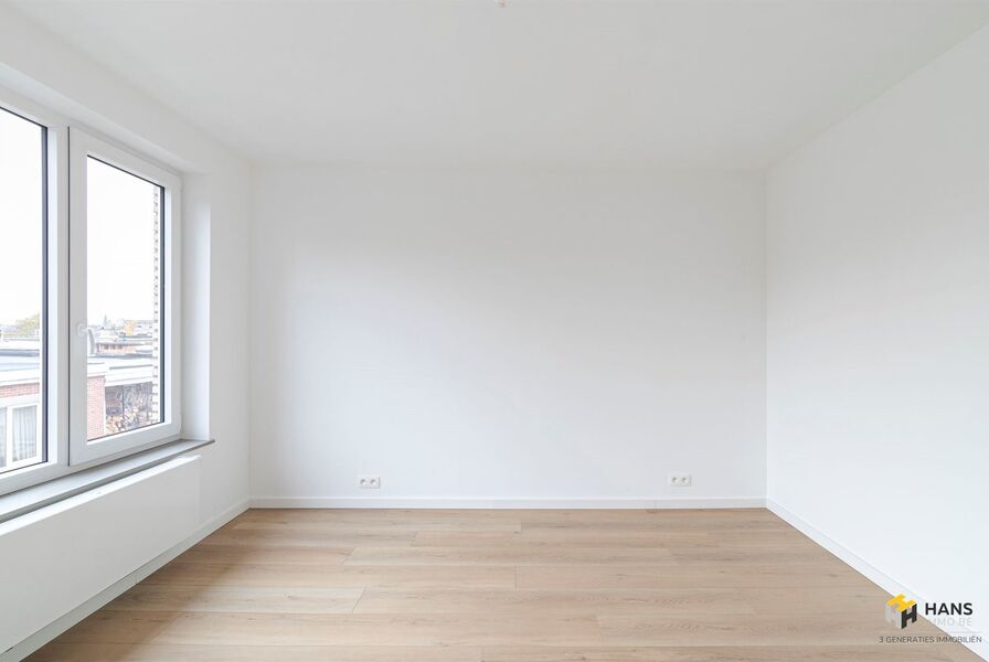 Appartement te koop in DEURNE