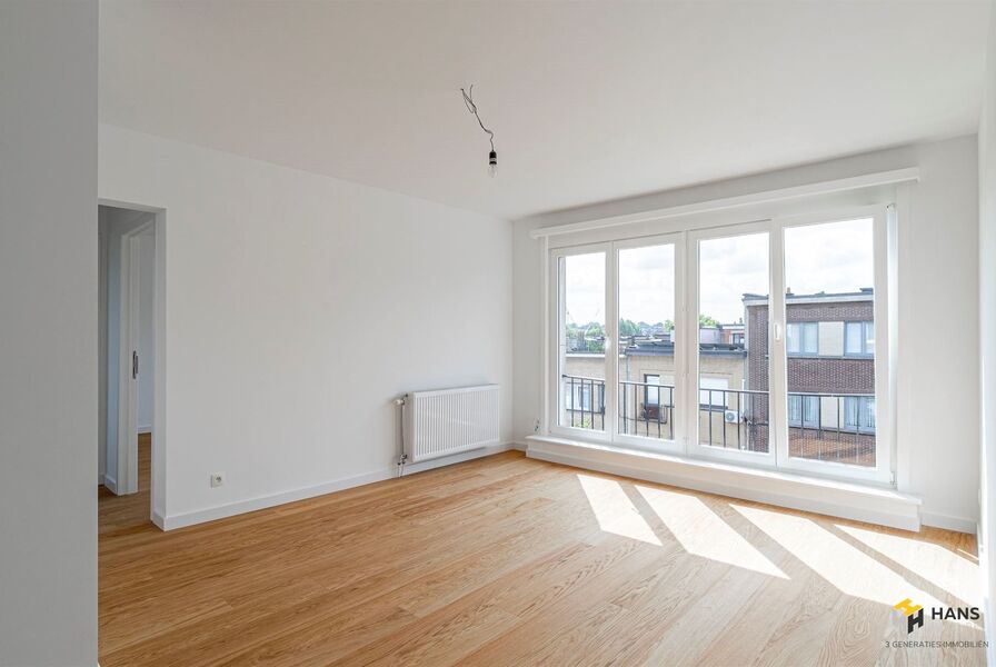 Appartement te koop in DEURNE