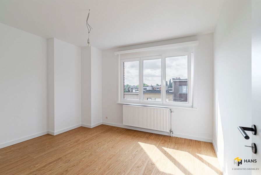 Appartement te koop in DEURNE