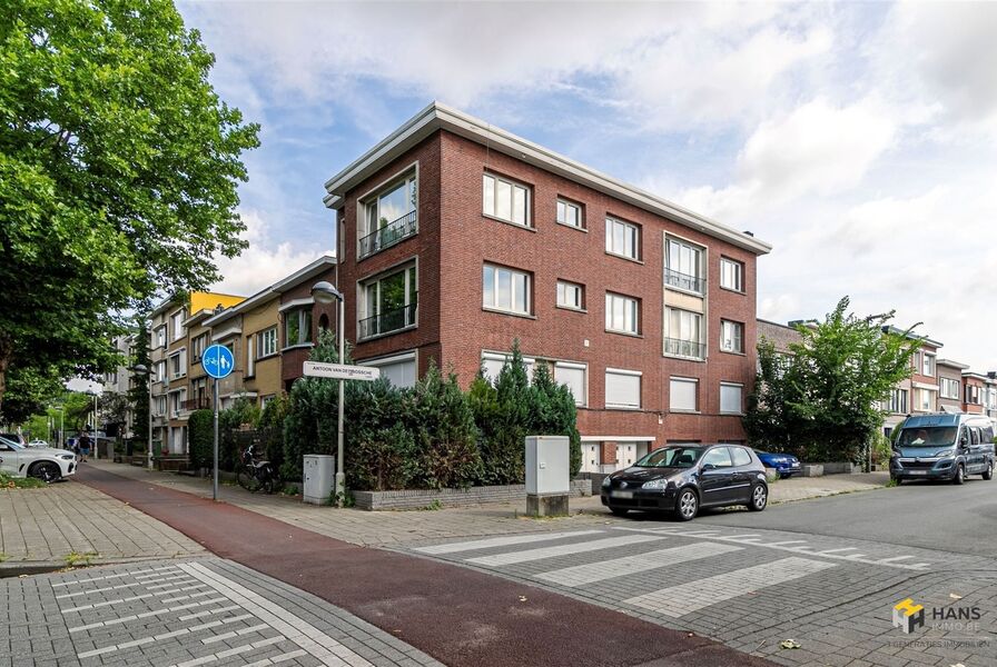 Appartement te koop in DEURNE