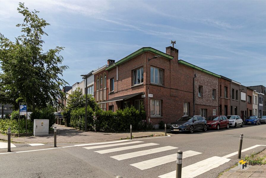 Appartement te koop in DEURNE