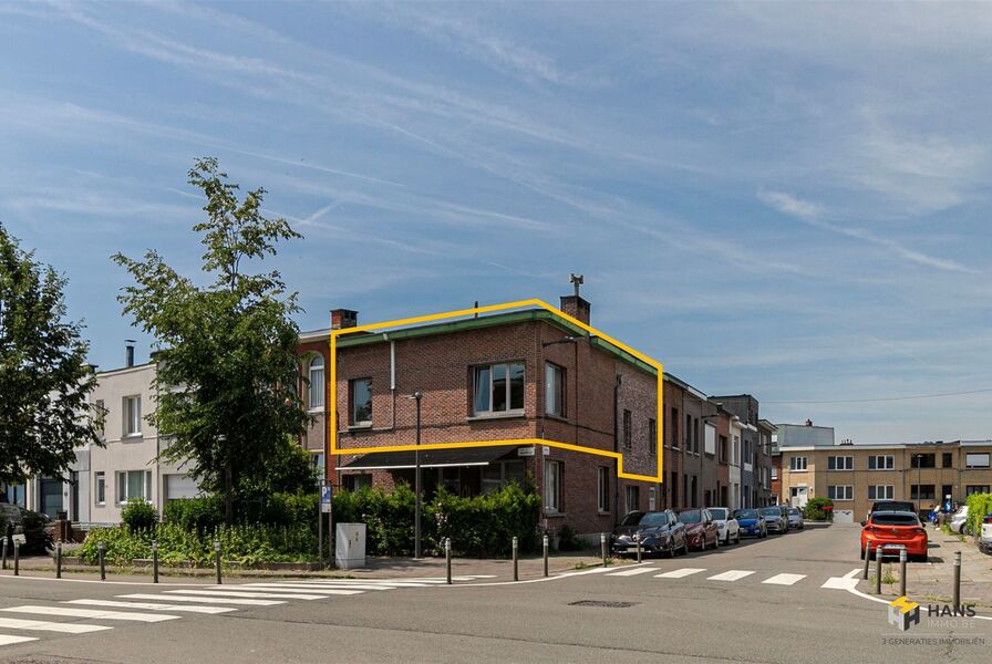 Appartement te koop in DEURNE