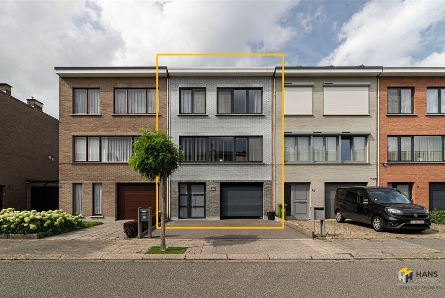 Bel-etage te koop in HOEVENEN