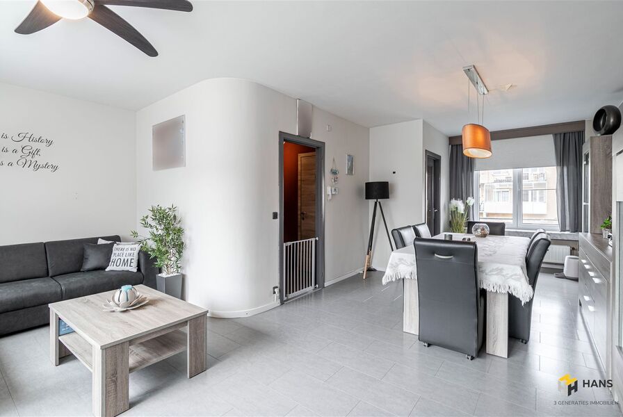 Bel-etage te koop in HOEVENEN