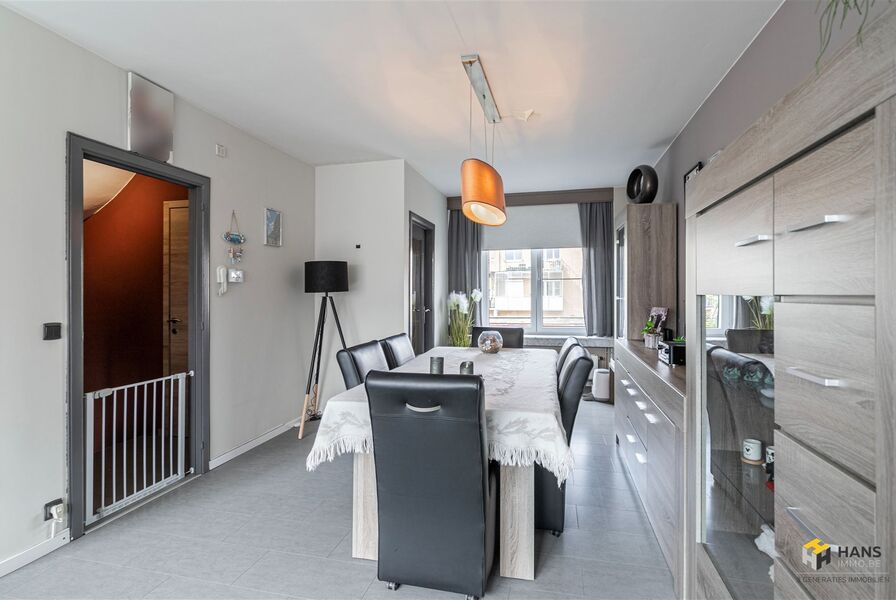 Bel-etage te koop in HOEVENEN