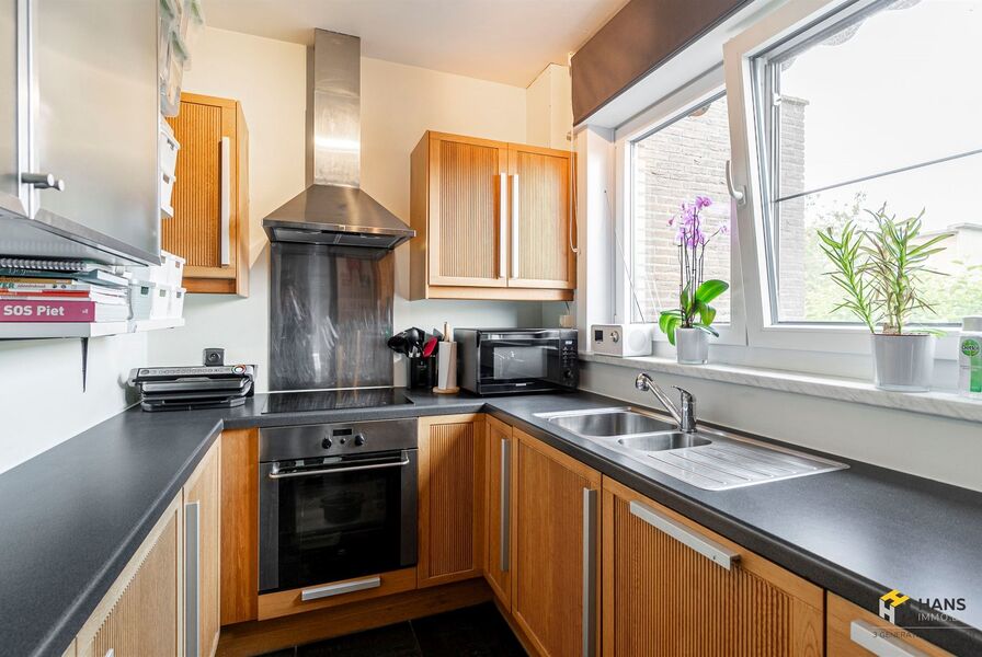 Bel-etage te koop in HOEVENEN