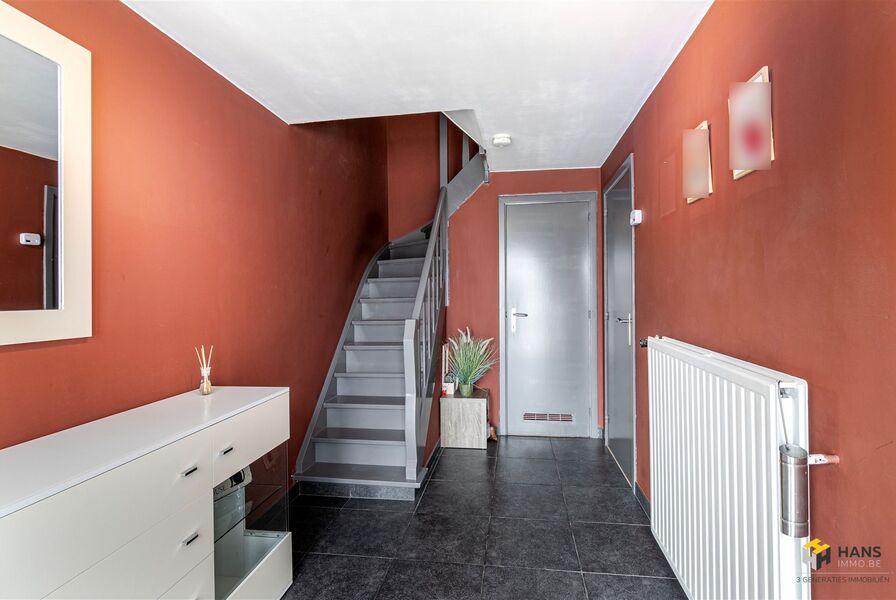 Bel-etage te koop in HOEVENEN