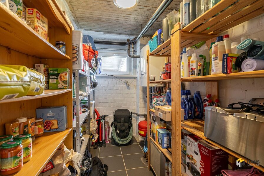 Bel-etage te koop in HOEVENEN