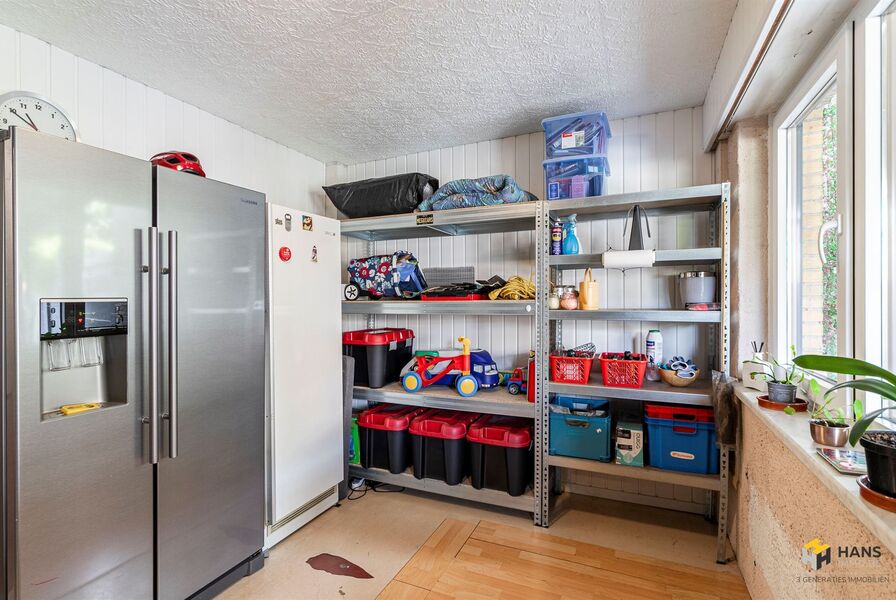 Bel-etage te koop in HOEVENEN