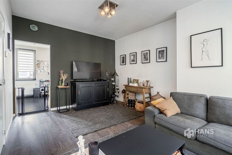 Bel-etage te koop in MERKSEM