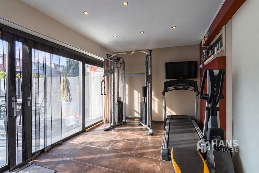 Bel-etage te koop in MERKSEM