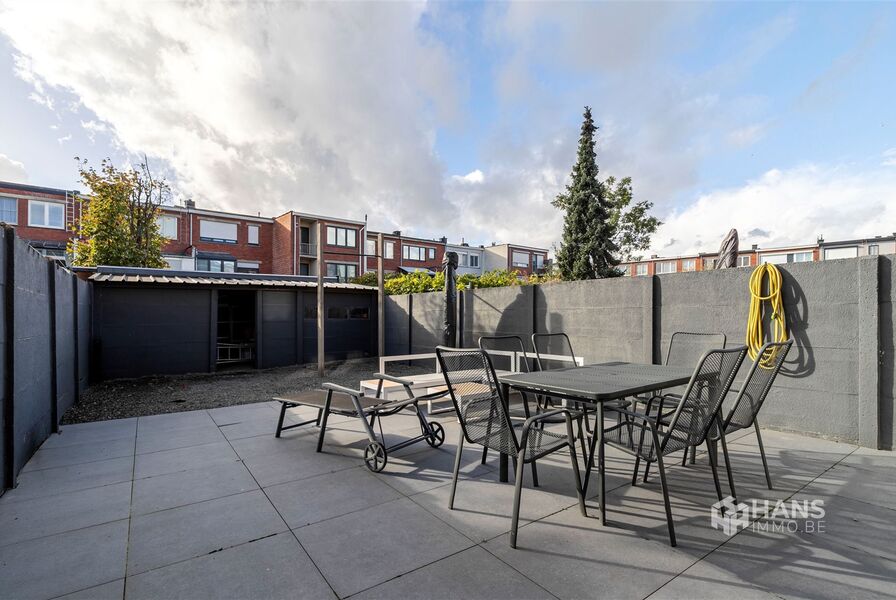 Bel-etage te koop in MERKSEM