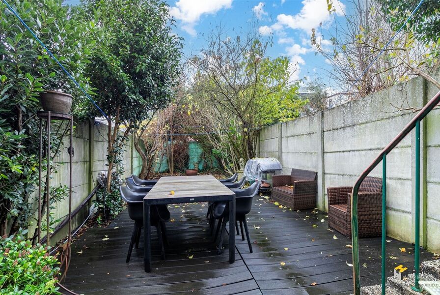 Bel-etage te koop in MORTSEL