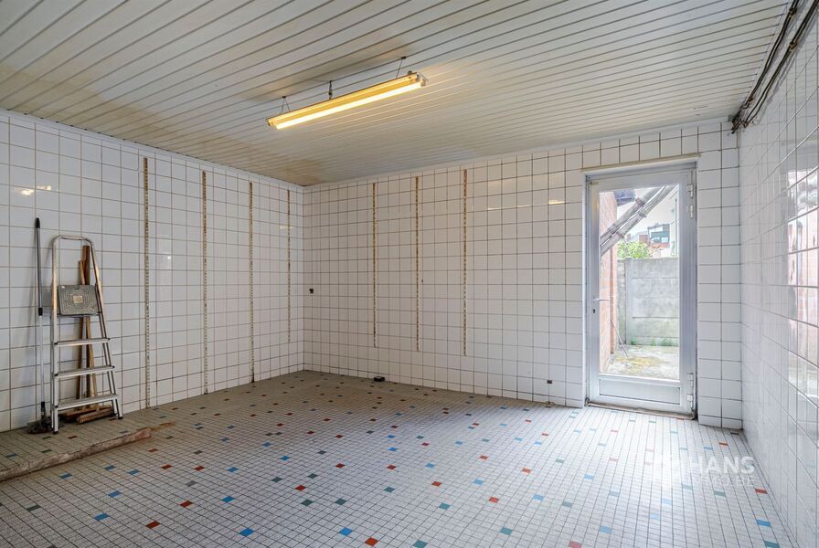 Commercieel gebouw te koop in MERKSEM