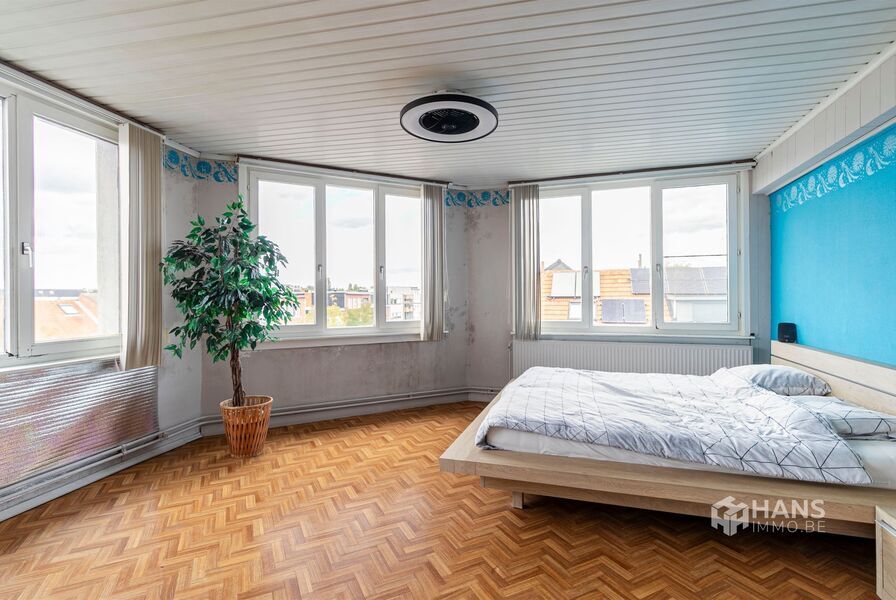Commercieel gebouw te koop in MERKSEM