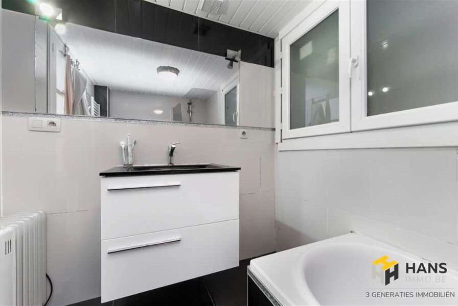 Eengezins woning te koop in ANTWERPEN