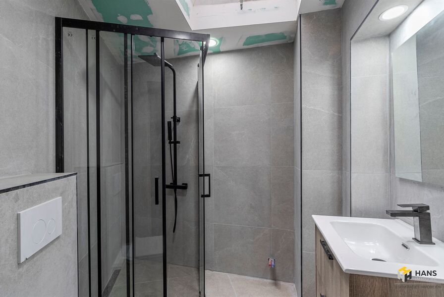 Eengezins woning te koop in ANTWERPEN