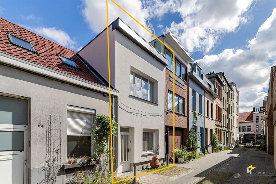 Eengezins woning te koop in BERCHEM