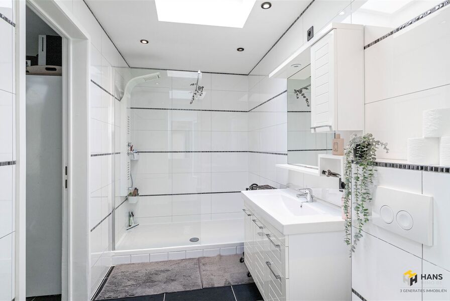 Eengezins woning te koop in BERCHEM