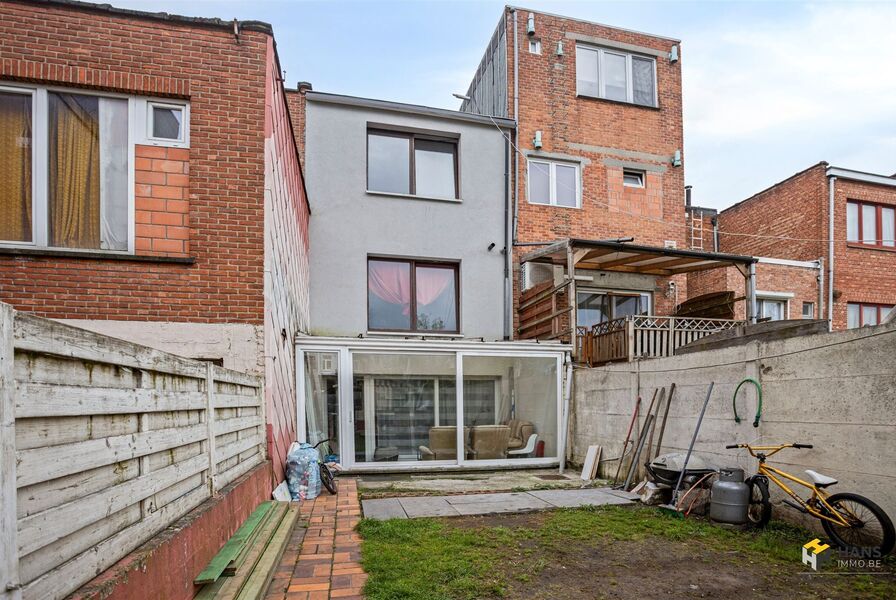 Eengezins woning te koop in DEURNE