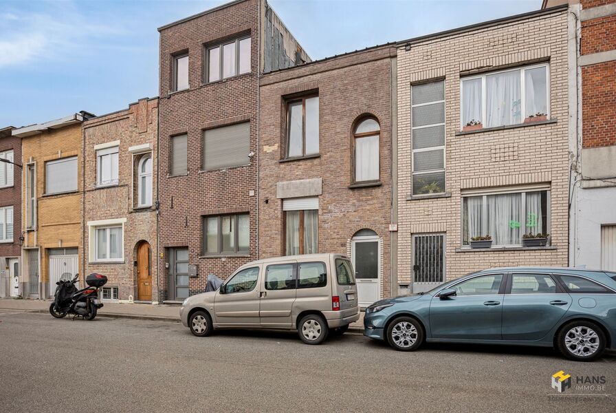 Eengezins woning te koop in DEURNE