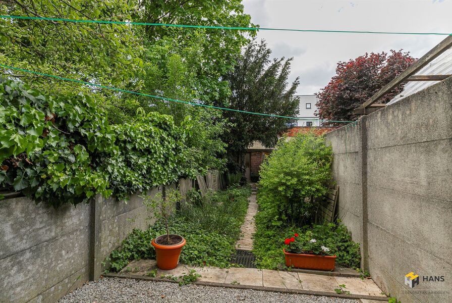 Eengezins woning te koop in DEURNE