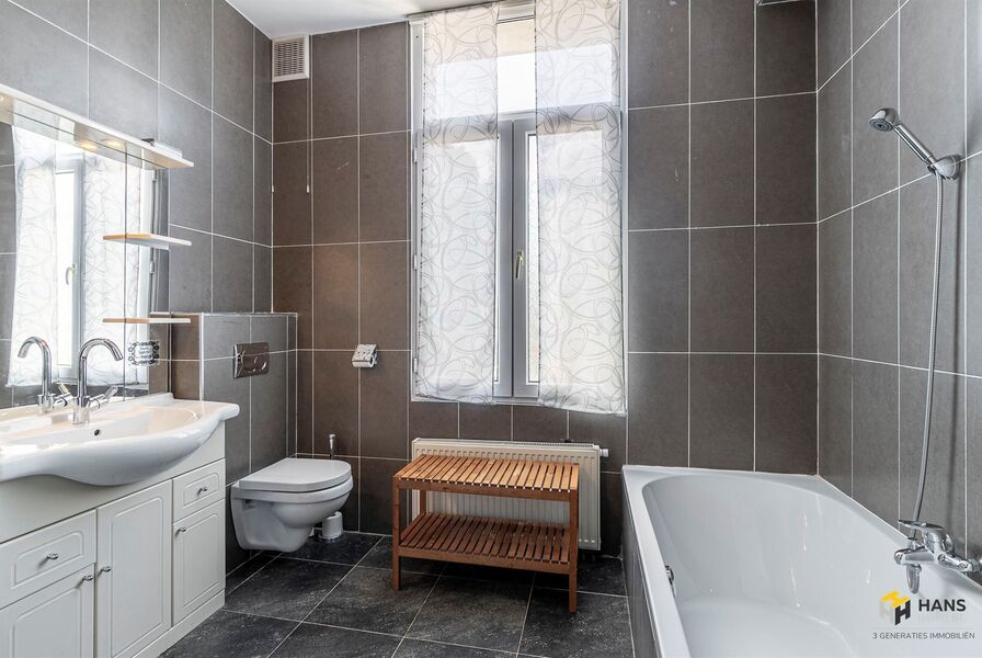 Eengezins woning te koop in DEURNE
