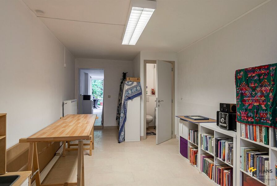 Eengezins woning te koop in DEURNE