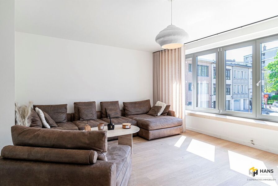 Eengezins woning te koop in DEURNE