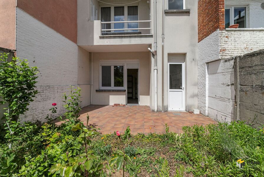 Eengezins woning te koop in DEURNE