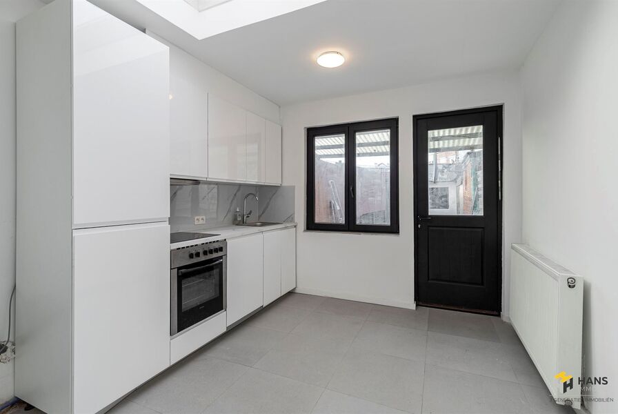 Eengezins woning te koop in DEURNE