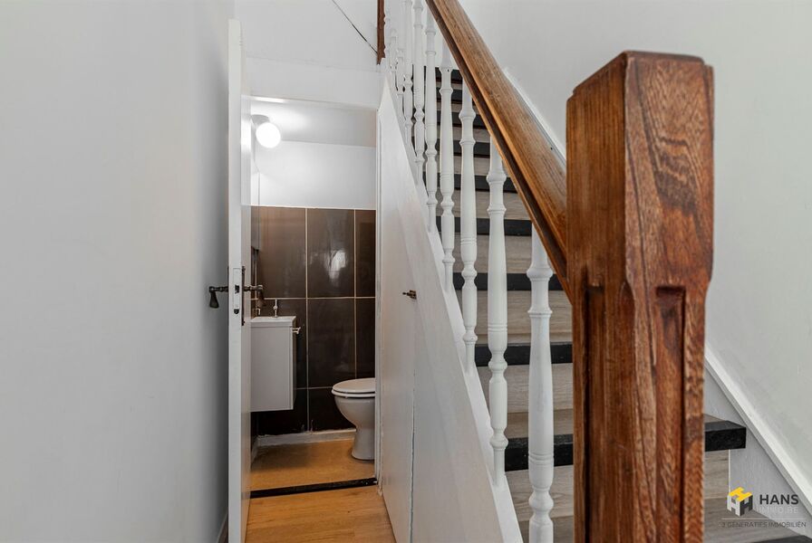 Eengezins woning te koop in DEURNE