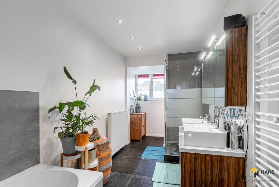 Eengezins woning te koop in MERKSEM