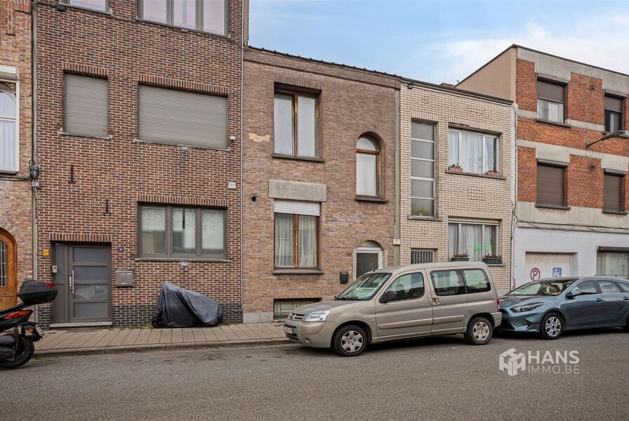 Eengezins woning te koop in DEURNE
