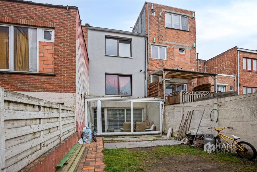 Eengezins woning te koop in DEURNE