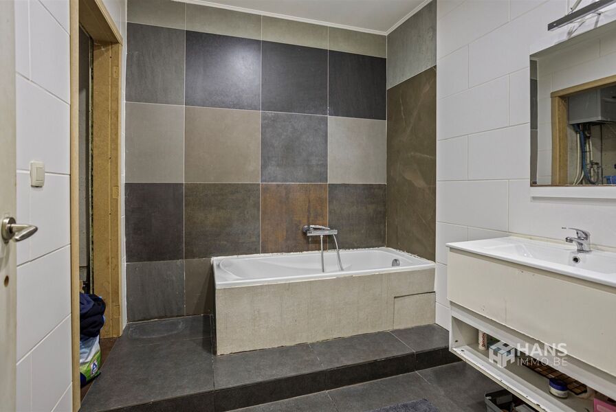 Eengezins woning te koop in DEURNE