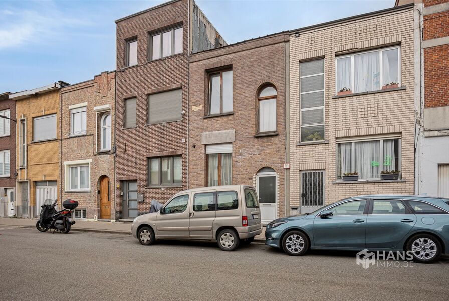 Eengezins woning te koop in DEURNE