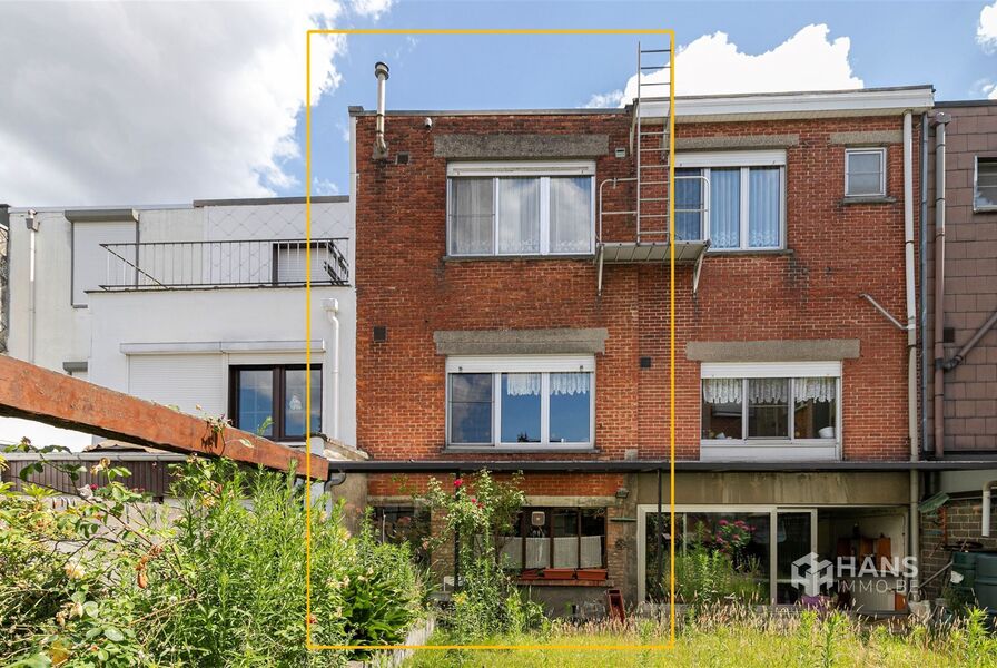 Eengezinswoning te koop in DEURNE