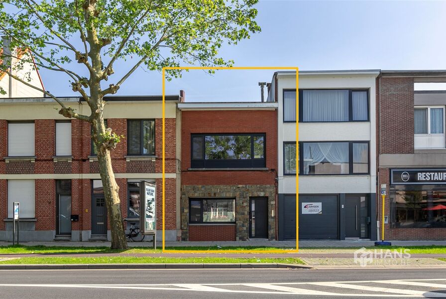 Eengezinswoning te koop in DEURNE