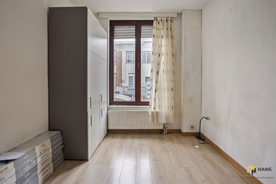 Eengezins woning te koop in DEURNE
